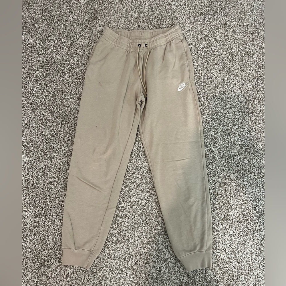 tan nike sweatpants